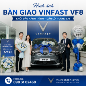 Hình ảnh bàn giao VinFast VF8 tại showroom VinFast Thăng Long